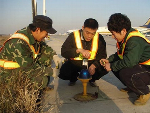 廣州白云國(guó)際機(jī)場(chǎng)工人施工圖